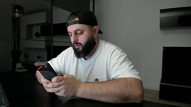 DravenPeak Chat XXX live