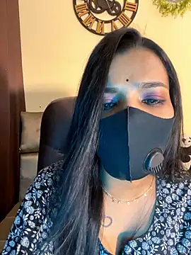 its_ur_flora élő XXX-chatje