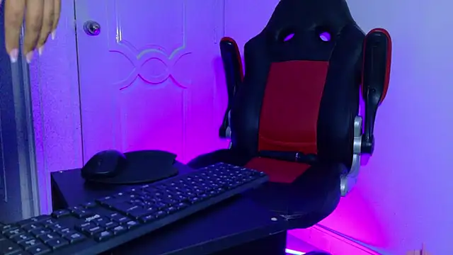 Czat XXX na żywo – _Gaaia_