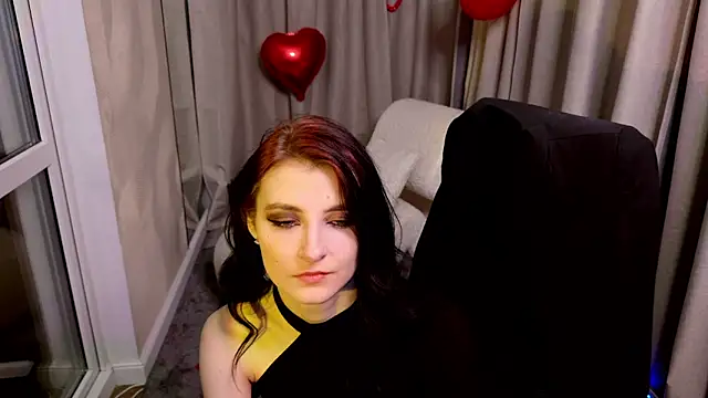 Chatroom XXX en direct de NicoleLuxe