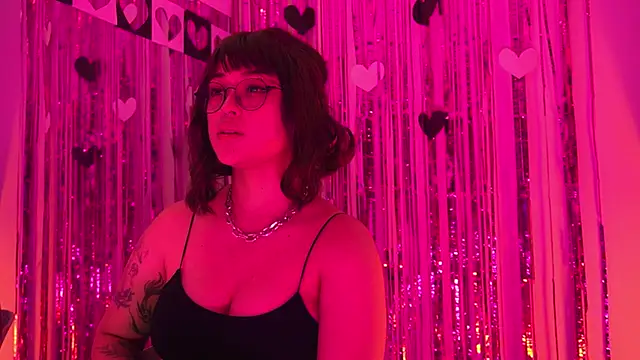 Gloomydoll live XXX chat