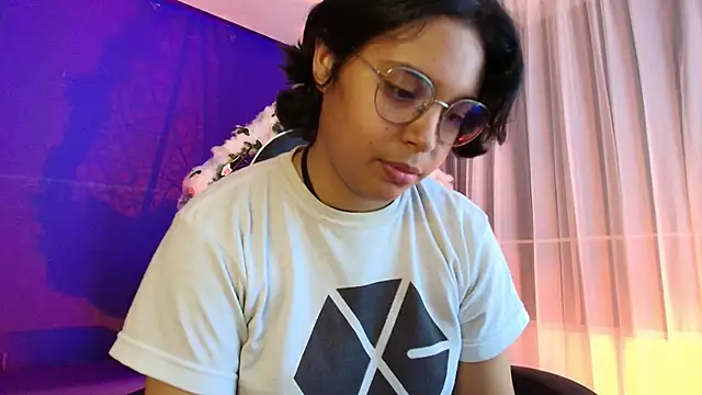 แชท XXX สดของ Emmapark_