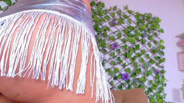 taty_miller Obrolan Langsung XXX