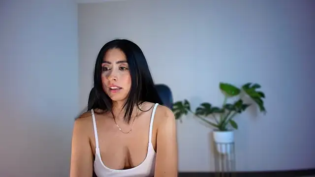 auroracaruso11 Adlı Modelin Web Kamerası Şovu