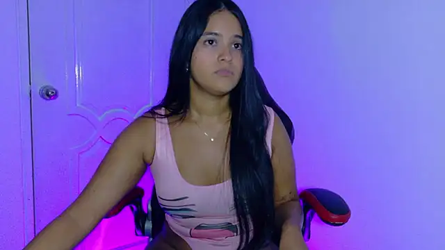 دردشة _Gaaia_ الجنسية المباشرة