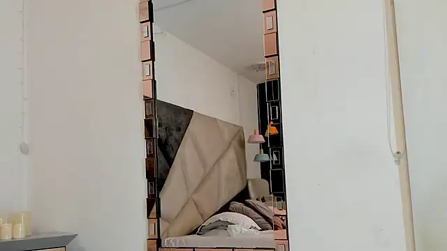 FaloonRoussel's Live XXX Chat