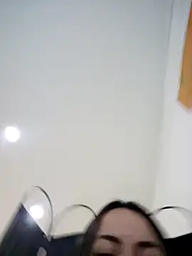 Lesly_10-n Webbikameraesitys