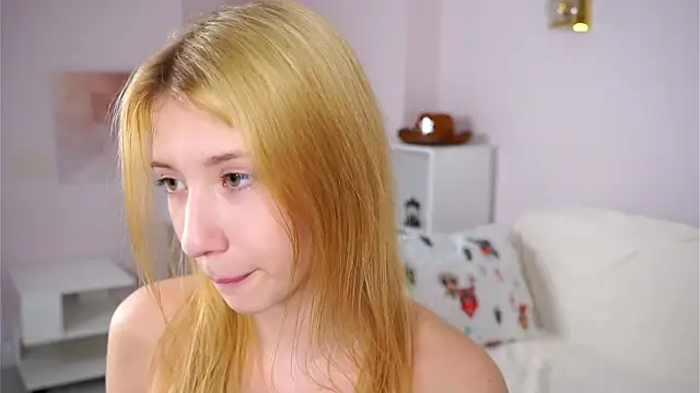 SunnivaCovil Chat XXX live