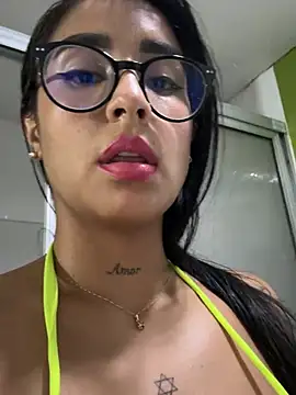 lovely_violet13: απευθείας συνομιλία ΧΧΧ