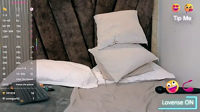 Miagomezx élő XXX-chatje