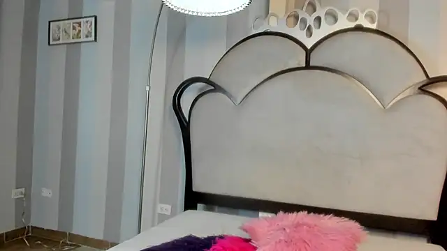 MiaAmore_: απευθείας συνομιλία ΧΧΧ