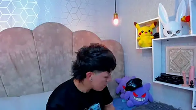 LilithAndLucifer69 élő XXX-chatje