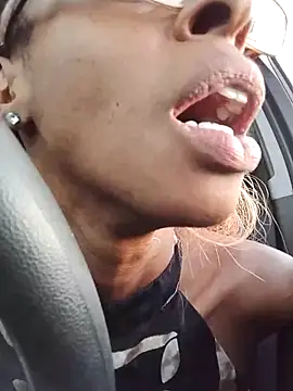 Jasmine_FullsShine élő XXX-chatje