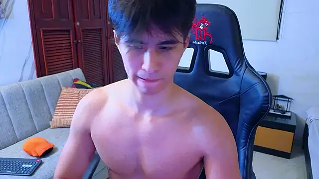 carl_dixon Adlı Modelin Canlı XXX Sohbeti