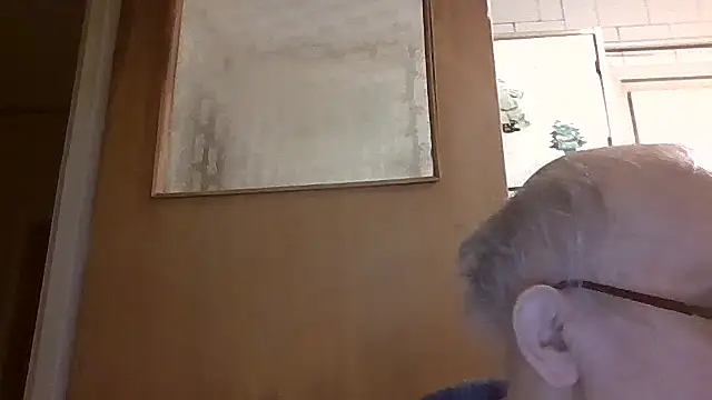 mariusica1@xh Adlı Modelin Canlı XXX Sohbeti