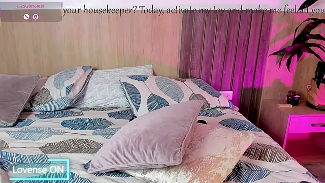 _SamantaGomez's Live XXX Chat