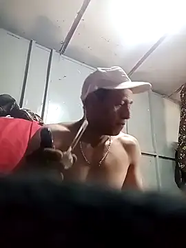 GIOLOKOARRE Show in webcam