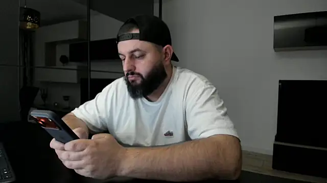 DravenPeak Adlı Modelin Canlı XXX Sohbeti