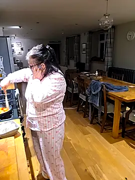 Tallulah-Rose-xoxo – Naživo XXX chat