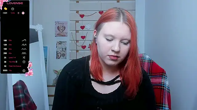 FoxPlayXX Adlı Modelin Canlı XXX Sohbeti