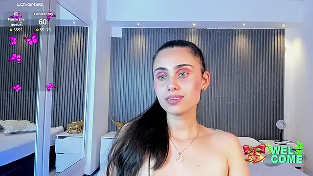 sofiapalacioss Adlı Modelin Canlı XXX Sohbeti
