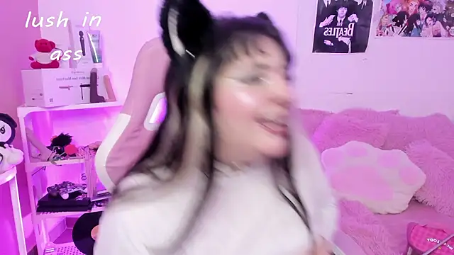 Sachi_Meow Adlı Modelin Canlı XXX Sohbeti