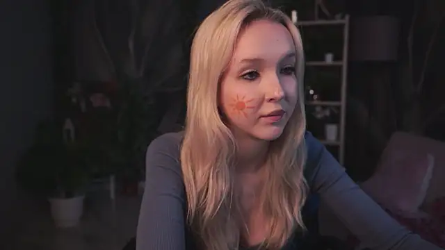 MaoqiBeverly Adlı Modelin Canlı XXX Sohbeti