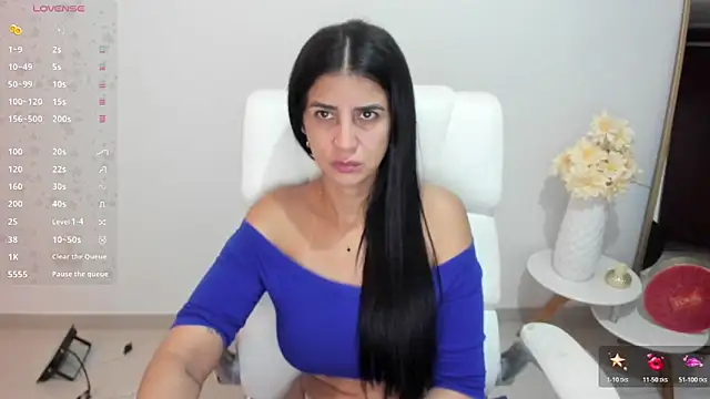 renata_t_ Live XXX-chat