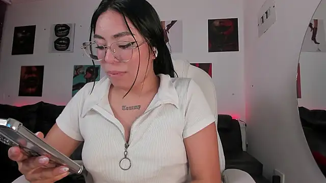 valkyria_12: απευθείας συνομιλία ΧΧΧ