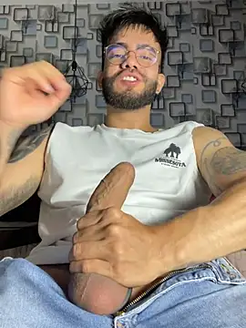 Pertunjukan Kamera Web King_Draven3