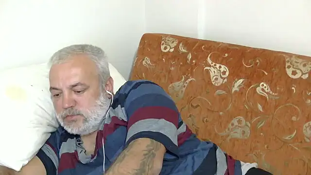 husoizmir Chat XXX live