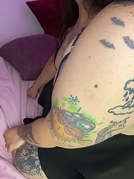 Mizztikaa লাইভ XXX চ্যাট