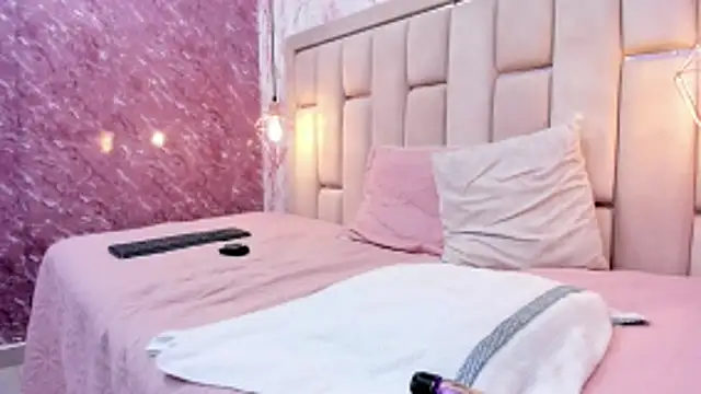 Naughty_Mely_ 现场XXX聊天