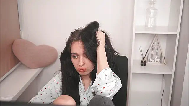 แชท XXX สดของ GinnyKittle