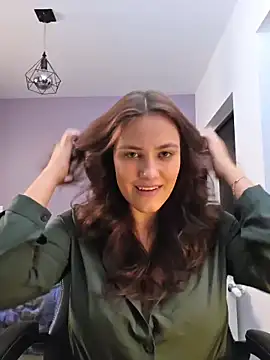 MiaRides19 élő XXX-chatje