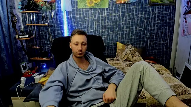 Show modela CuteBoy228 na web-kameri