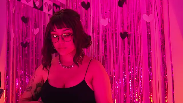 Gloomydoll live XXX chat