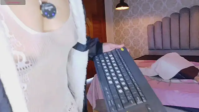 Vanessa_7_ Live XXX Chat