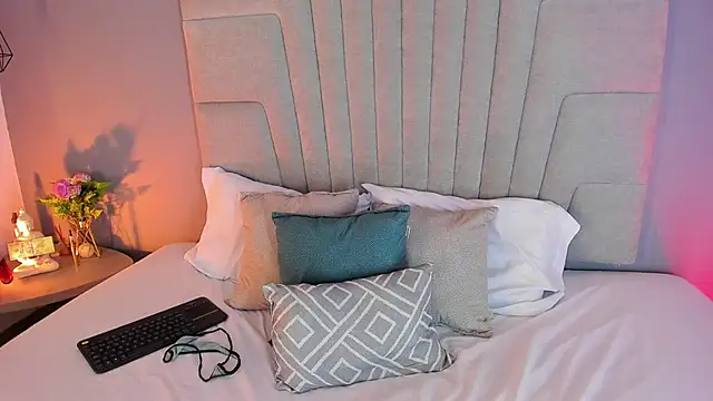 sophie_rojas Adlı Modelin Canlı XXX Sohbeti