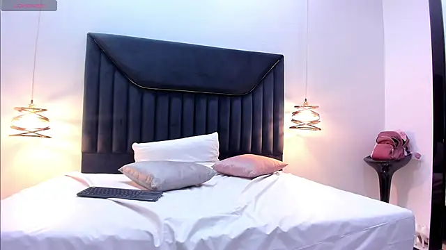 دردشة EmilyKartters الجنسية المباشرة