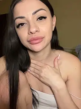 Czat XXX na żywo – Layana_Ro