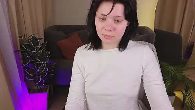 MellyBloomy Adlı Modelin Canlı XXX Sohbeti