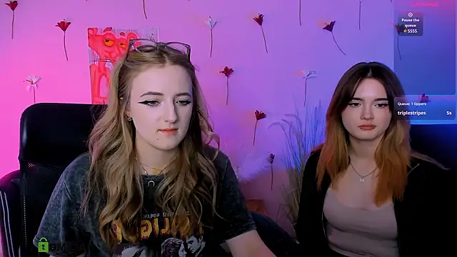 Chat XXX Live liana_kisses