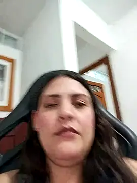 Mia_Hampton Chat XXX in diretta