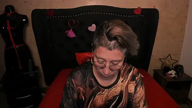 Chat +18 de Kali_Panther ao vivo