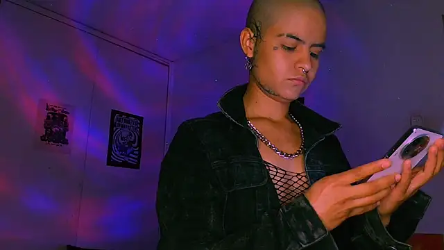 alex_one888's Live XXX Chat