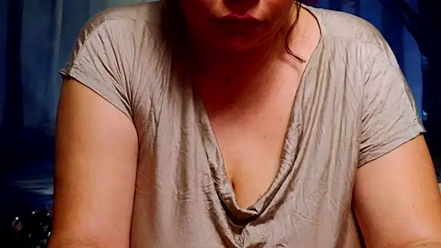 Онлайн чат XXX ElizabethEven