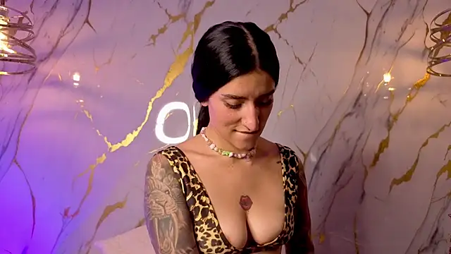 Scaarlettfox live XXX chat