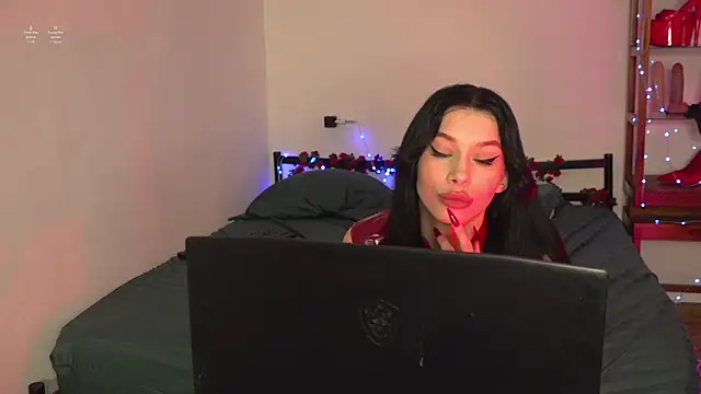 Chat XXX en directo de Olivia_Faye