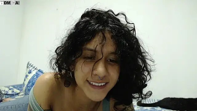 AlinaWoolf_ élő XXX-chatje